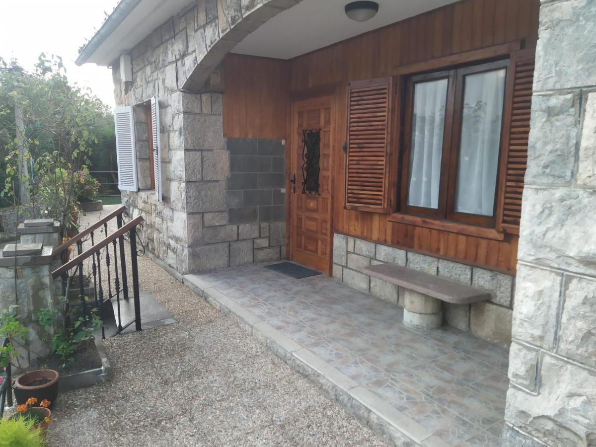 Villa Noriega La Franca Exteriér fotografie
